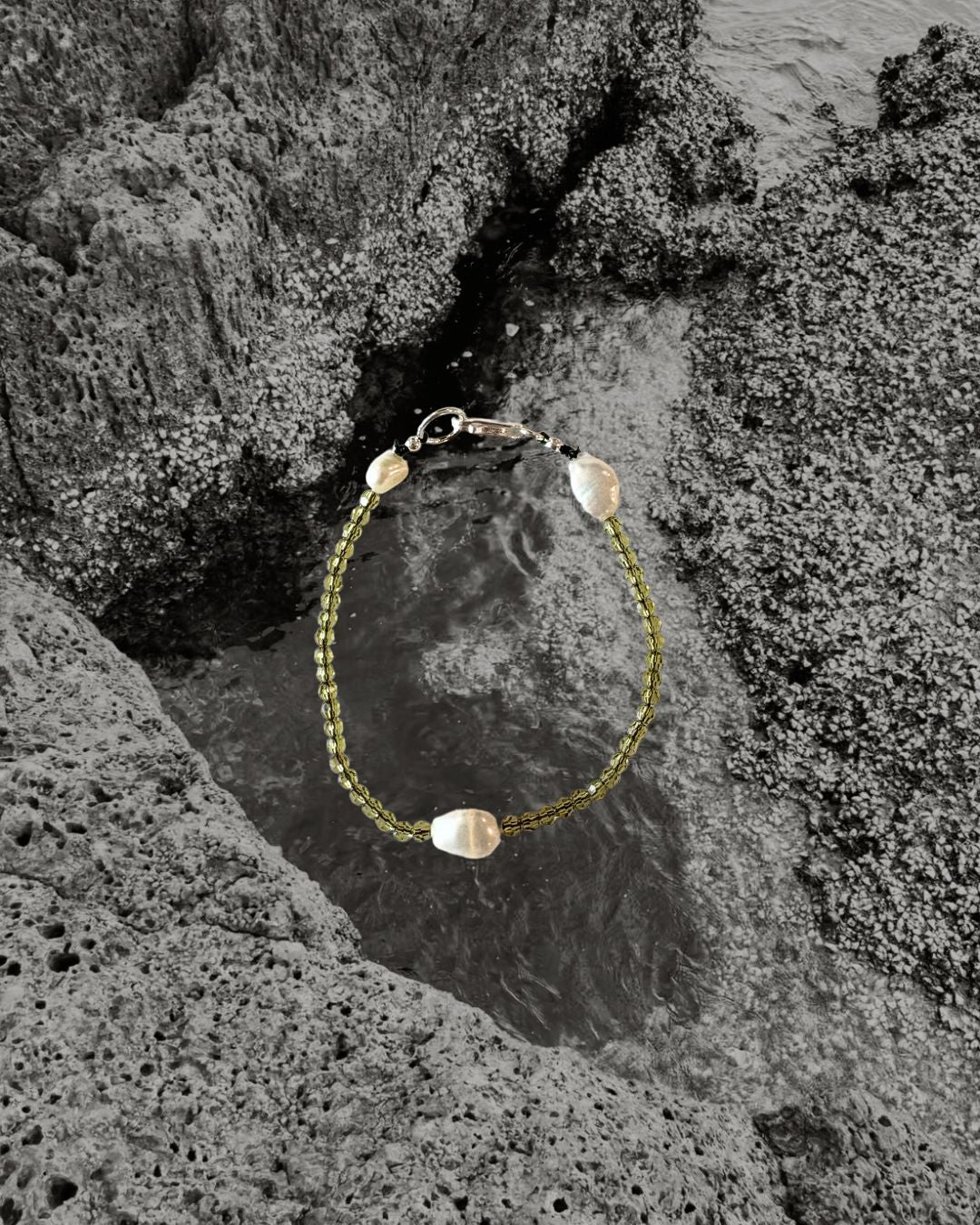 NO2. BRACELET - OLIVE